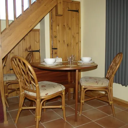 Rural Retreat, Central Location, Close To Beaches Camborne Exterior photo